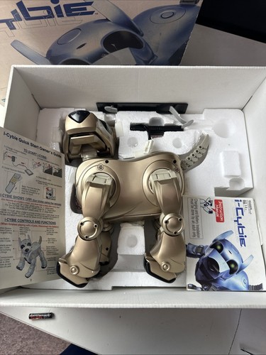 I-Cybie Robot Dog Gold Retro Toy RETRO & RARE Boxed Hasbro Tiger RC Vintage - Picture 9 of 10