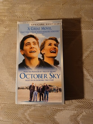 October Sky VHS 2000 PG Special Edition Jake Gyllenhaal Laura Dern Chris Cooper - Picture 3 of 7