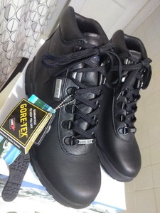 black gore tex boots