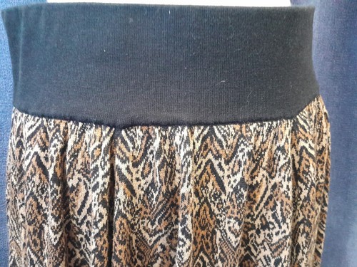 Brown knitted mini skirt, SOMERSET by ALICE TEMPERLEY, size 16, hardly worn - Picture 6 of 6