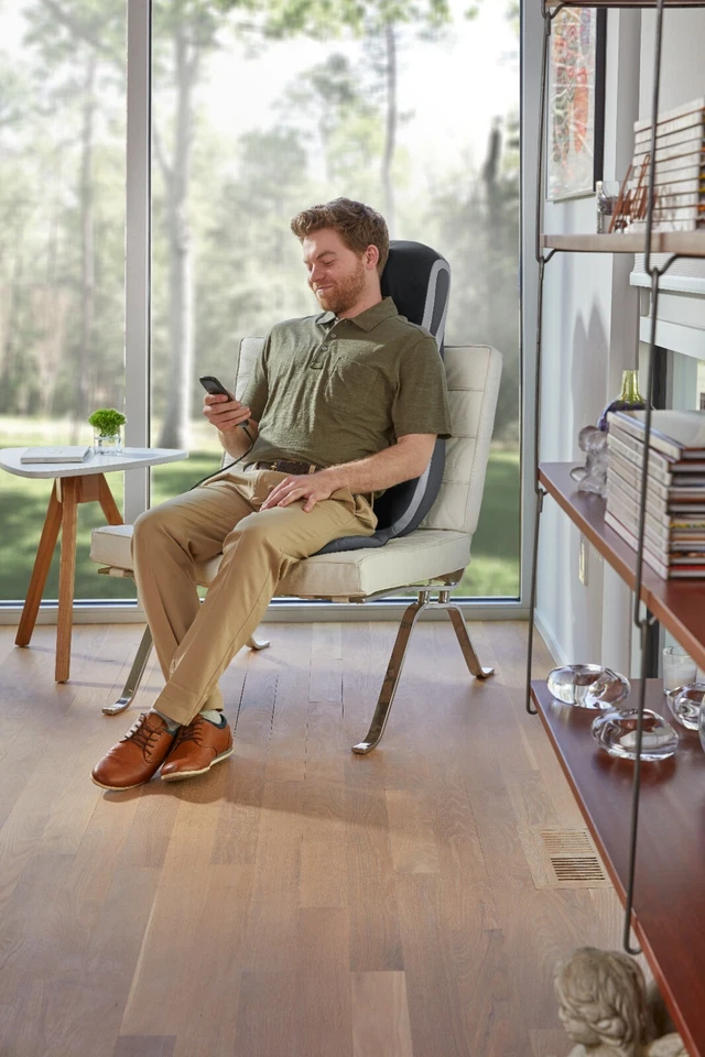 Cojín de masaje Shiatsu HoMedics para cuello y espalda, calor calmante, 3 zonas Foto 4 de 4