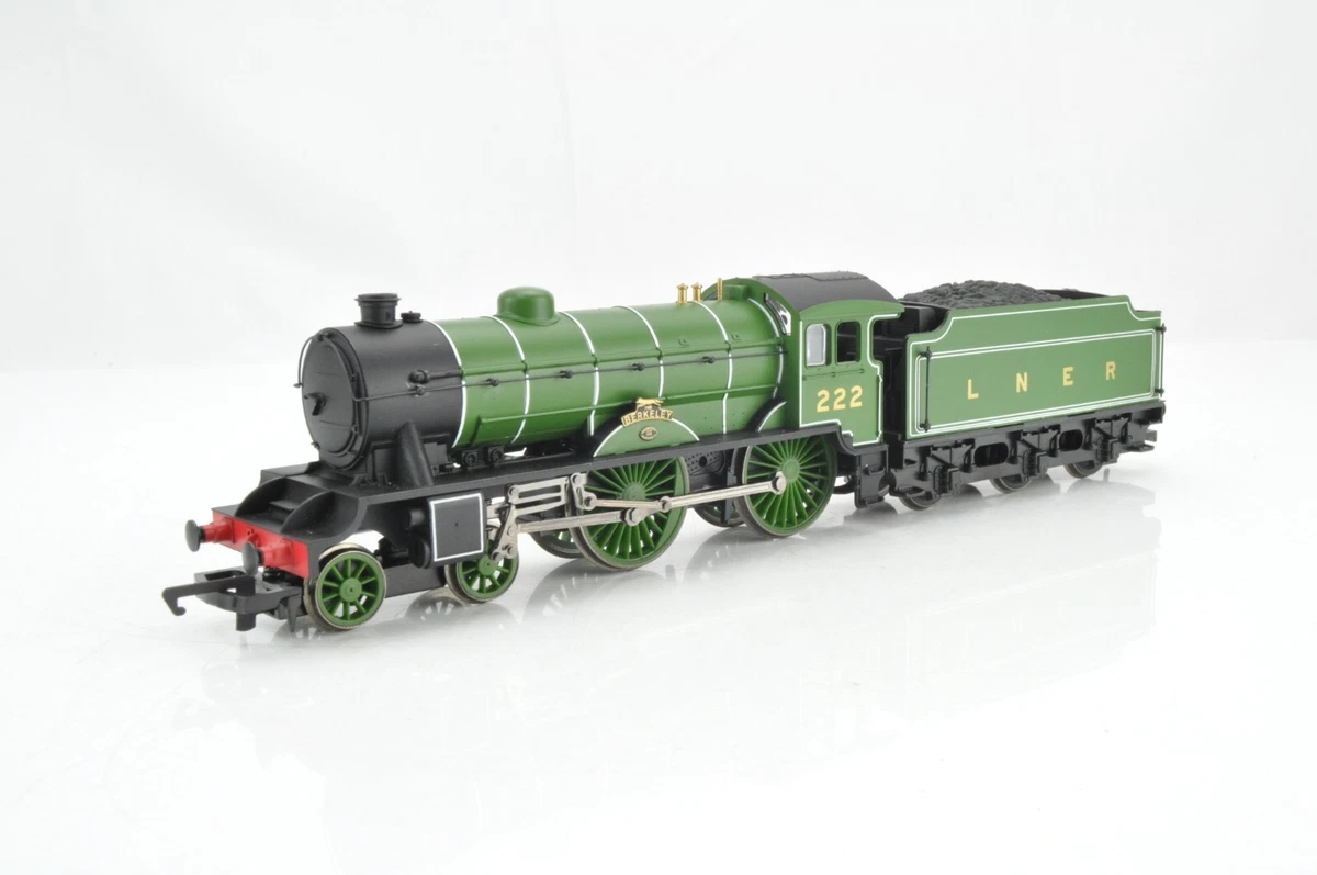 Hornby OO Gauge R3062 LNER Green Hunt Class No.222 Berkeley eBay