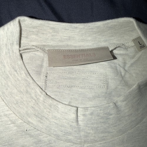 Fear of God Essentials Herren Kurzarm T-Shirt in Oatmeal 125SU212062F - Bild 2 von 9