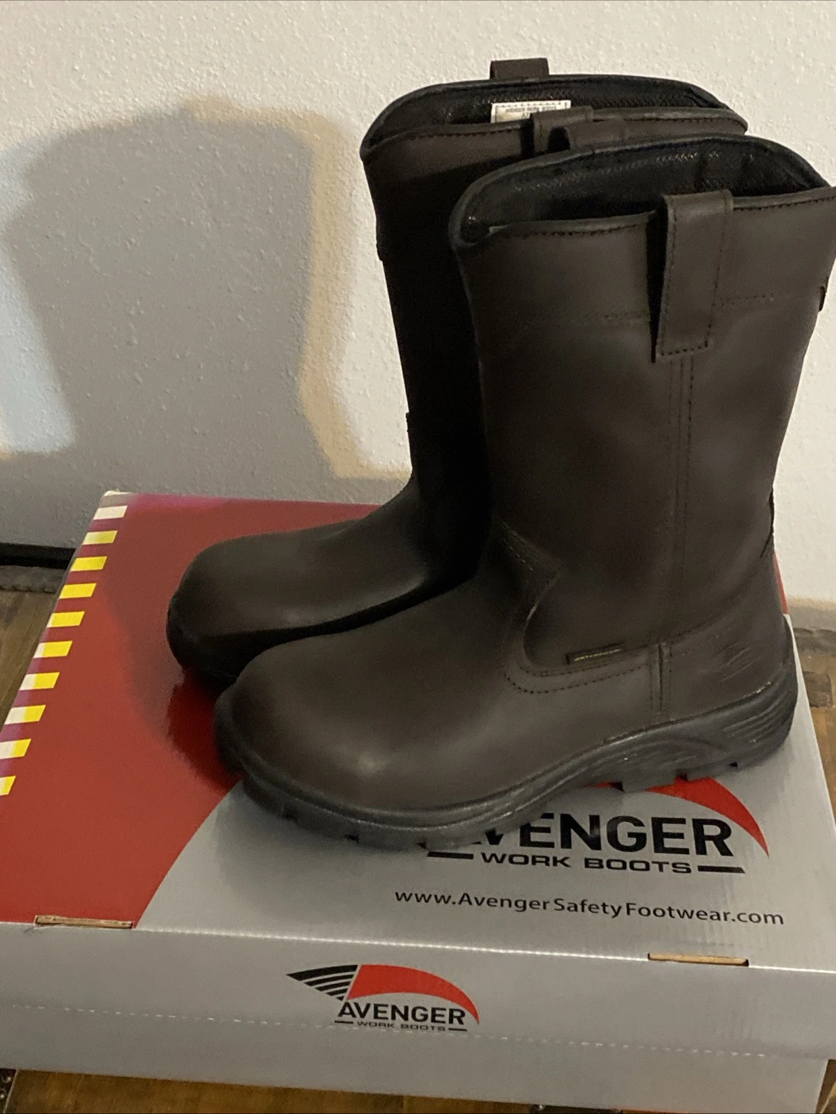 AVENGER A7846 Composite Toe WELLINGTON Brown Leather BOOTS 13 Med Waterproof