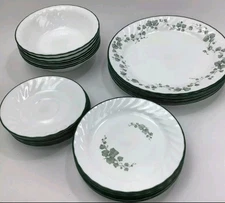 Corelle Callaway Ivy 33 pc Set Dinner Dessert Plates Saucers Bowls Many UNUSED