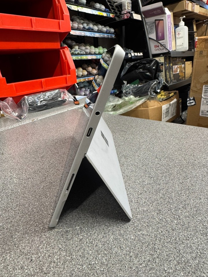 Microsoft Surface Go 1824 128GB 8GB Ram Intel Pentium 4415Y Windows