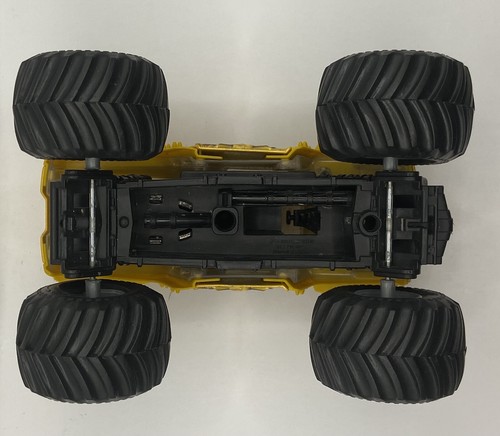 2015 Hot Wheels Monster Jam Max-D Gold Monster Truck 1:24 Diecast Mattel - Picture 7 of 7