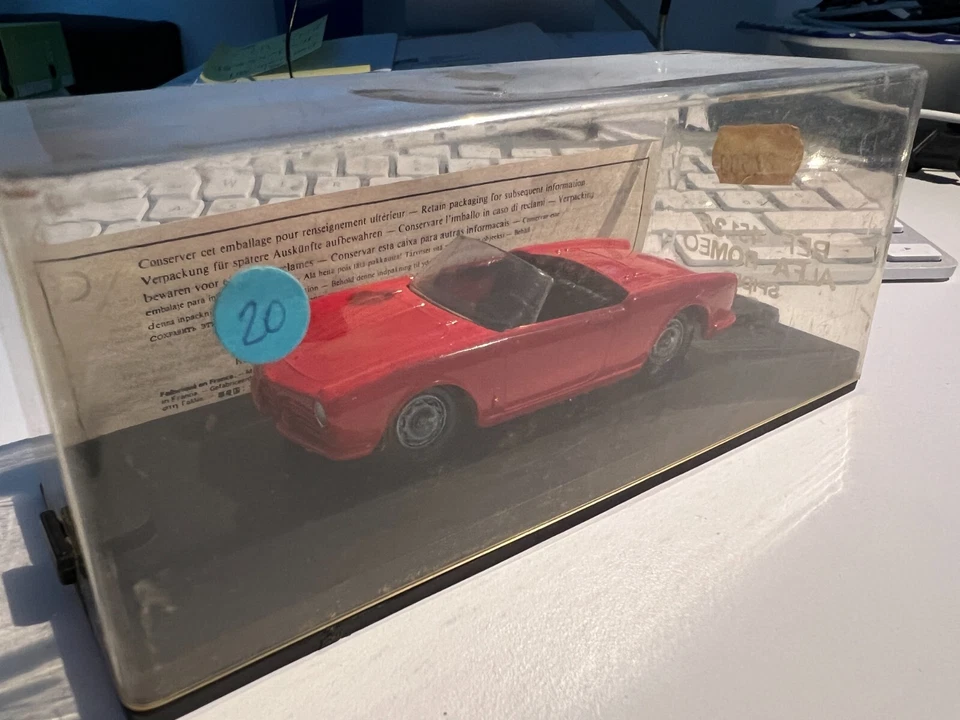 Automodello 1/43 Verem Giulietta Spider art. 451.36 - Immagine 2 di 4