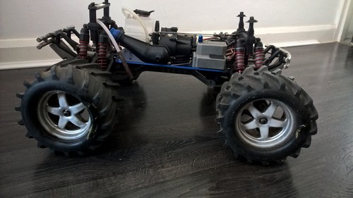 Traxxas TMAXX 1/10 1/8 NITRO monster truck Rc 2.5 3.3 4WD T MaXX revo Classic - Picture 17 of 18