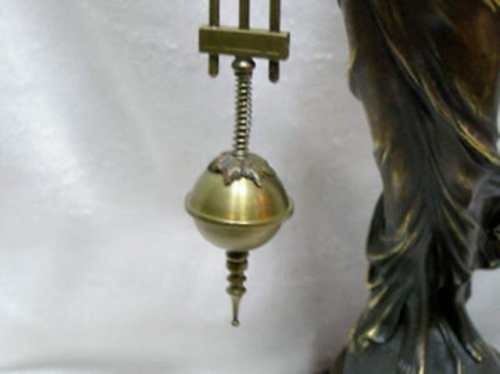 Chinese Wonderful Attractive Copper Statue Belle Swing Machine Clock - Picture 4 of 9