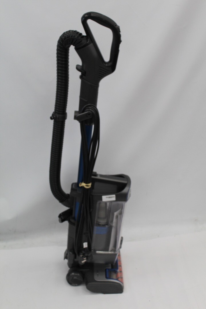 SHARK NZ850UK 800W AntiHair Wrap Upright Vacuum Cleaner In Grey C98