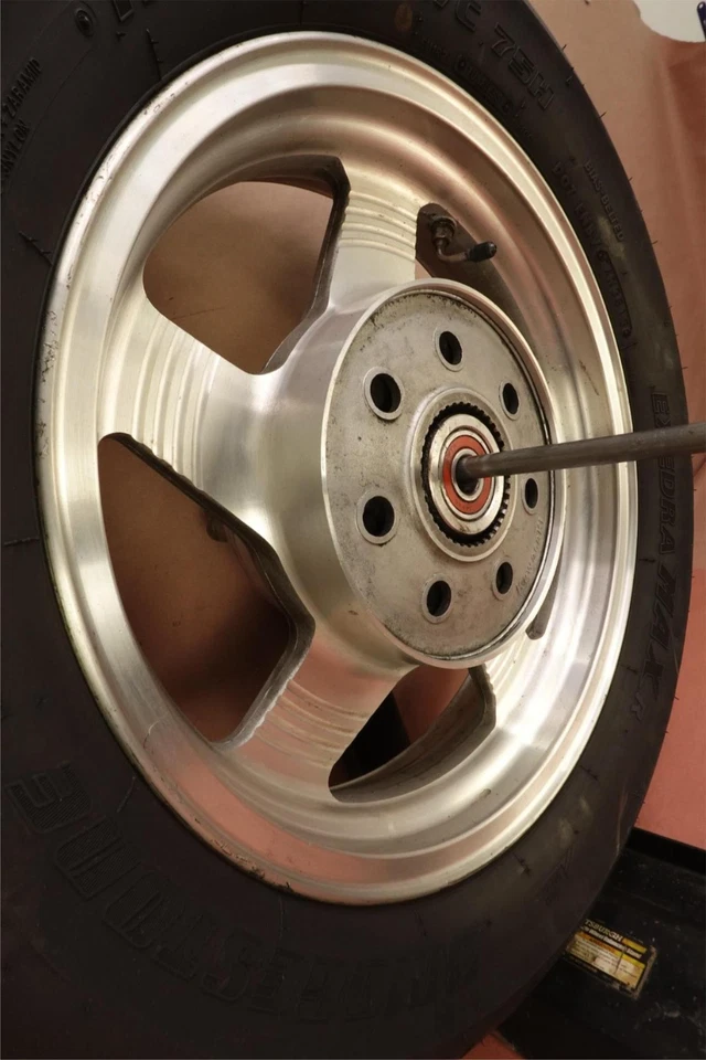 Llanta trasera Kawasaki Vulcan 1500 VN1500L 1996-2008 170/70 B16 Foto 4 de 4