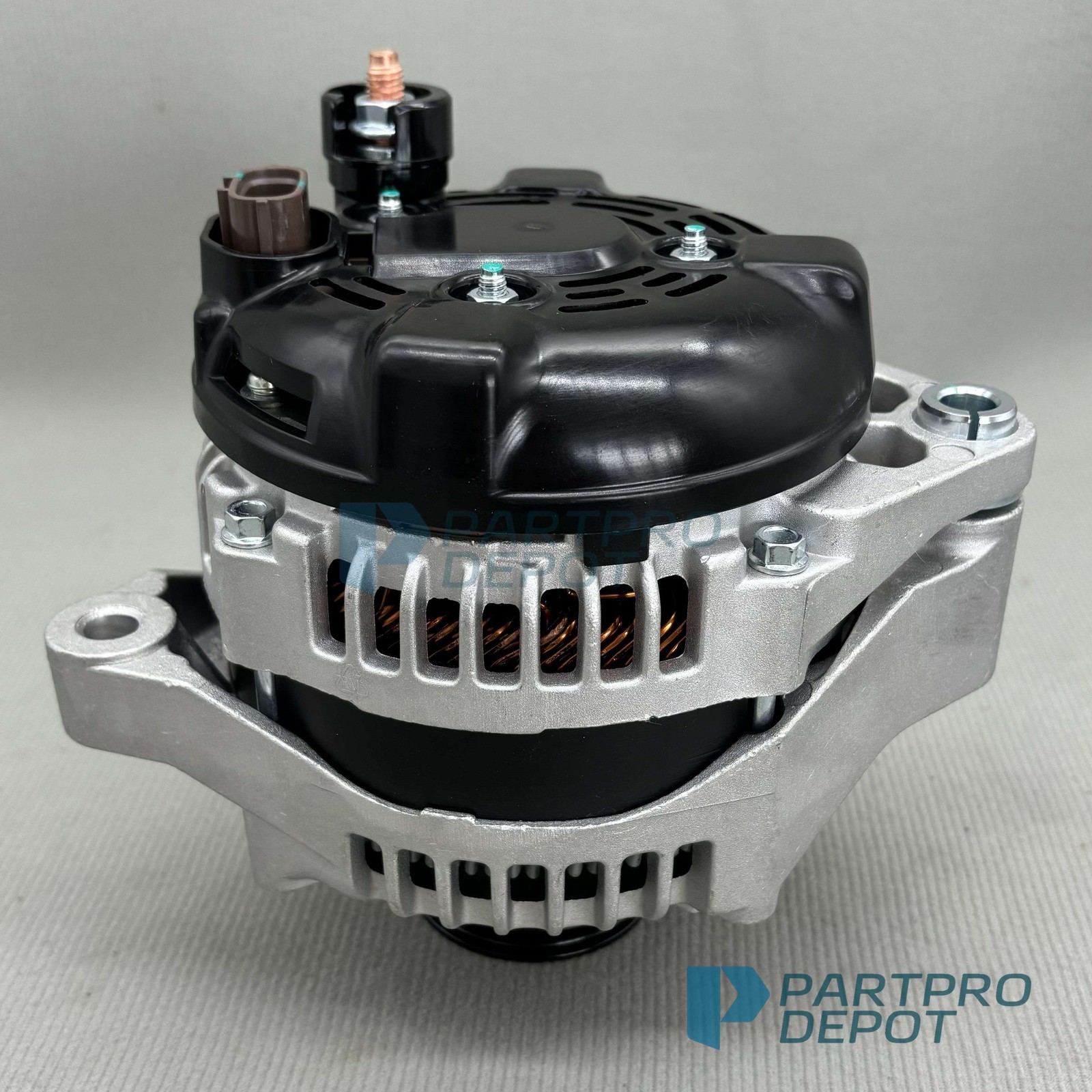 Maserati Quattroporte 2004-2011 Alternator P/N 104210