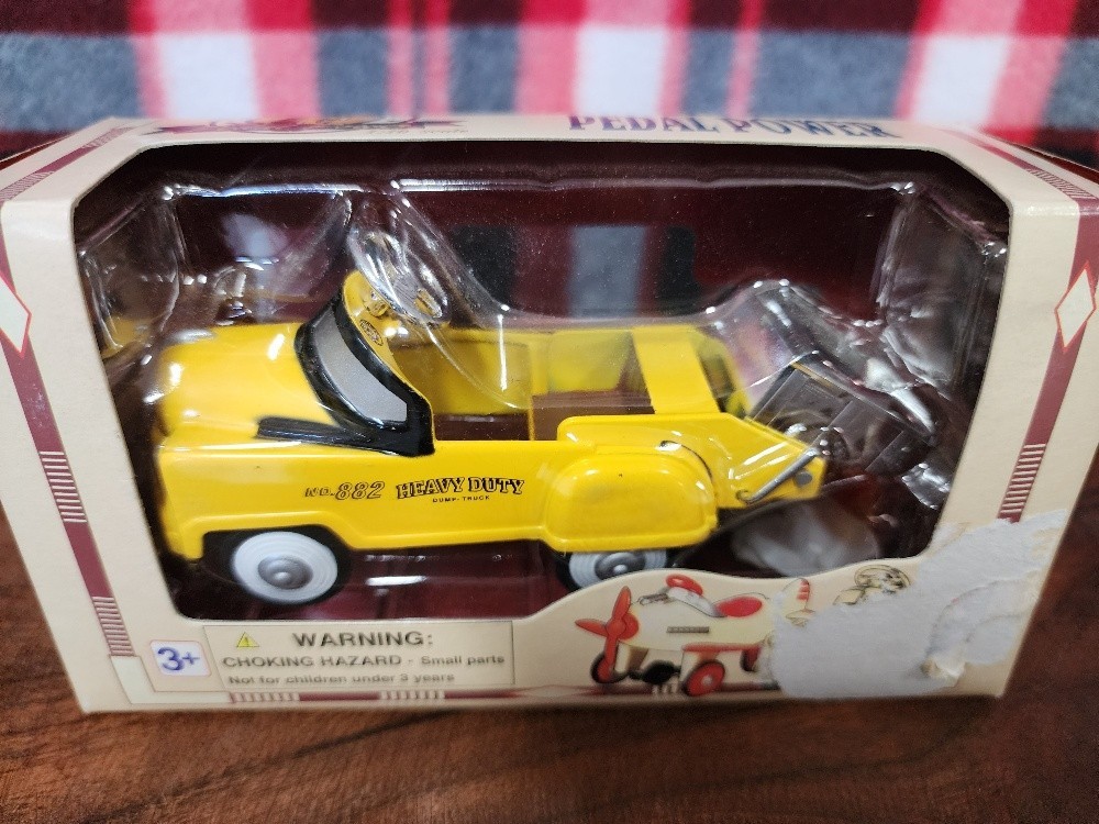 Pedal Power No.682 Heavy Duty Yellow Truck Diecast Model Vin