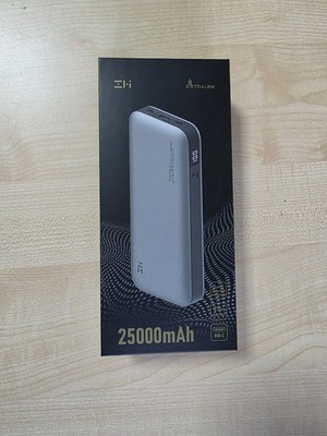 ZMI PowerPack No. 20, 25000mAh, 210 Watt Powerbank.