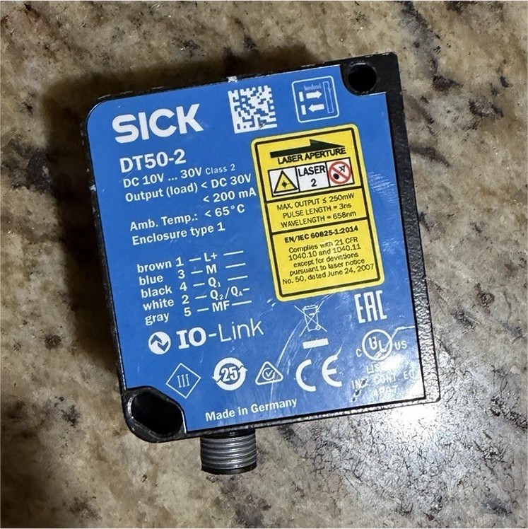SICK DT50-2 Photoelectric Laser Distance Sensor 30m 10-30VDC Analog IO-Link