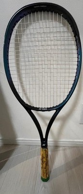 YONEX