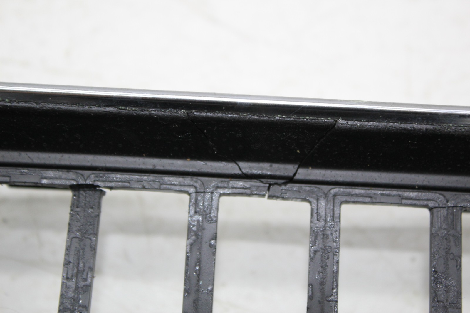 99-01 FERRARI 456 M RADIO CONSOLE FASCIA TRIM COVER PANEL