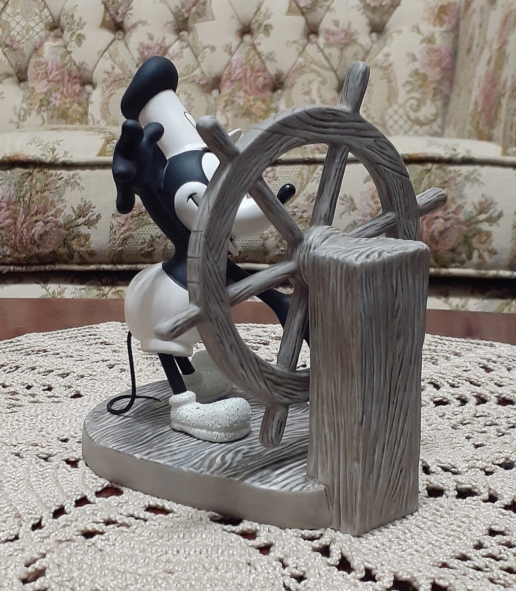 Disney~WDCC~STEAMBOAT WILLIE~MICKEY MOUSE~MICKEY'S DEBUT~41136~NIB