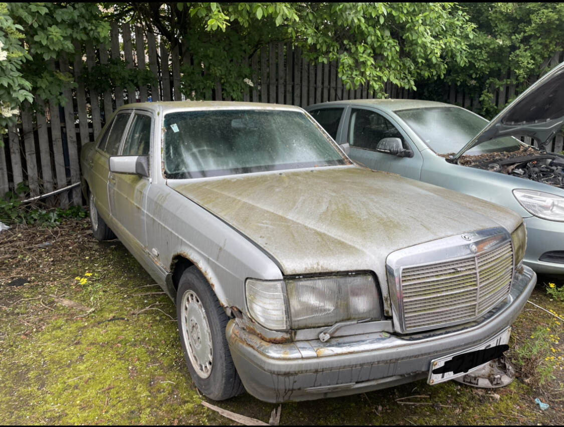 Image 1 - MERCEDES W126 300SE BARN FIND 1988