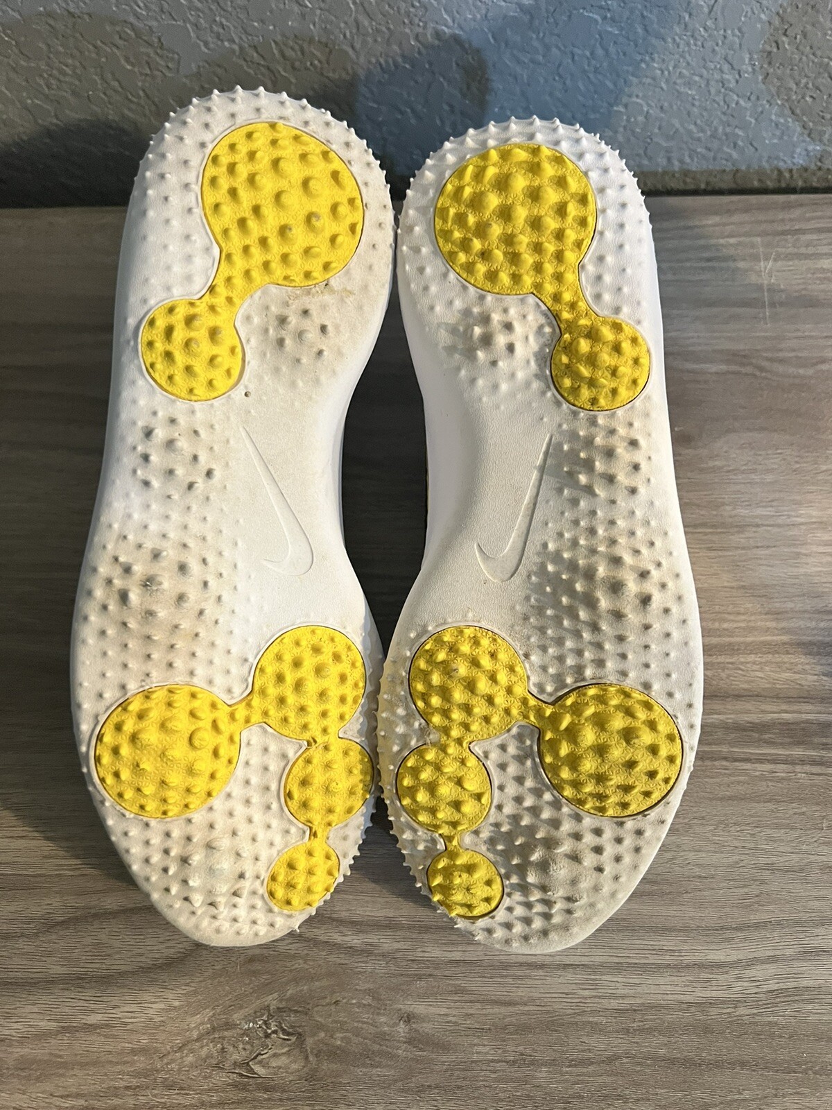 Boys Nike Roshe G Spikeless YOUTH Golf Shoes 909250-012 grey/white/tour yellow