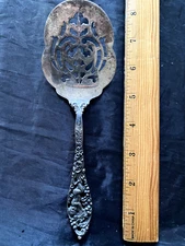 DOMINICK AND HAFF  STERLING LABORS OF CUPIDS TOMATO SERVER  NOT MONOGRAMMED