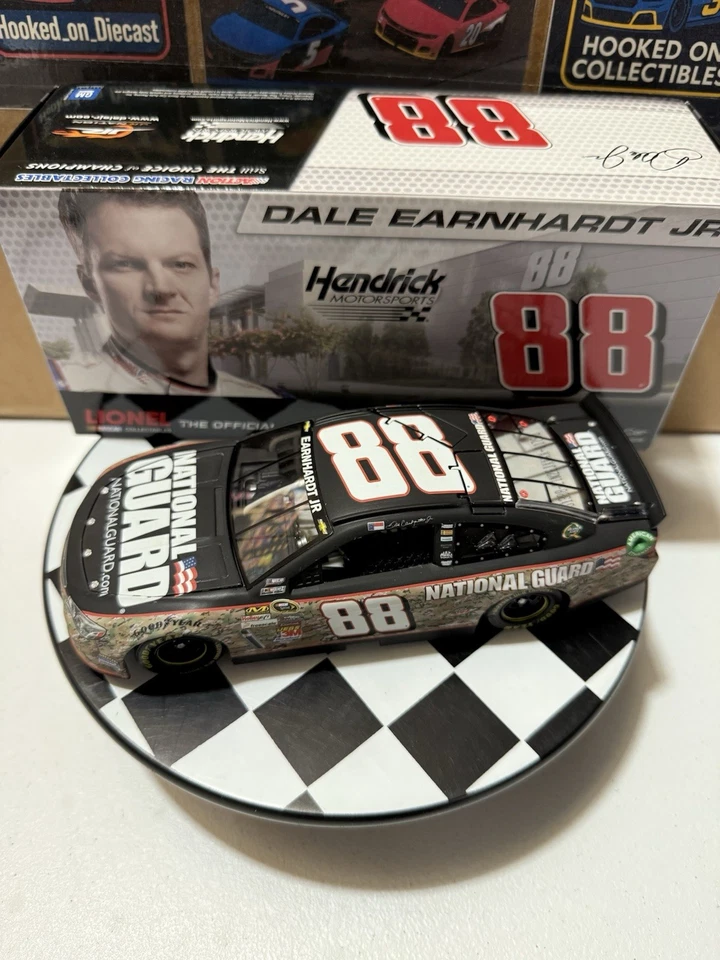 Dale Earnhardt Jr #88 Guardia Nacional Camuflaje 2013 1/24 Nascar Diecast Foto 2 de 4