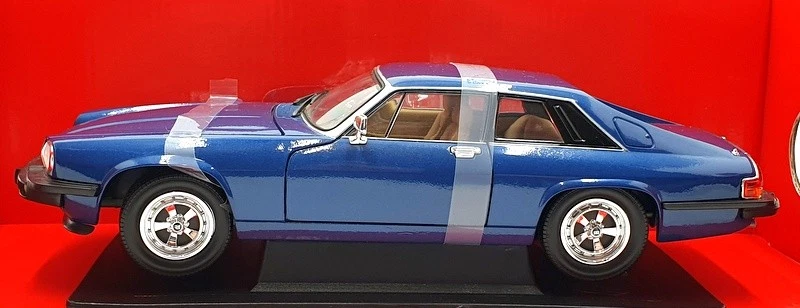 Road Signature 1/18 Scale Diecast - 92658 1975 Jaguar XJS Metallic Blue - Image 3 of 4