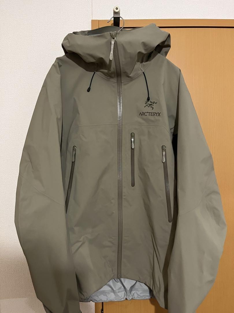 ARC'TERYX Giacca Arcteryx Beta SV usata giacca parka montagna uomo taglia M colore molto raro