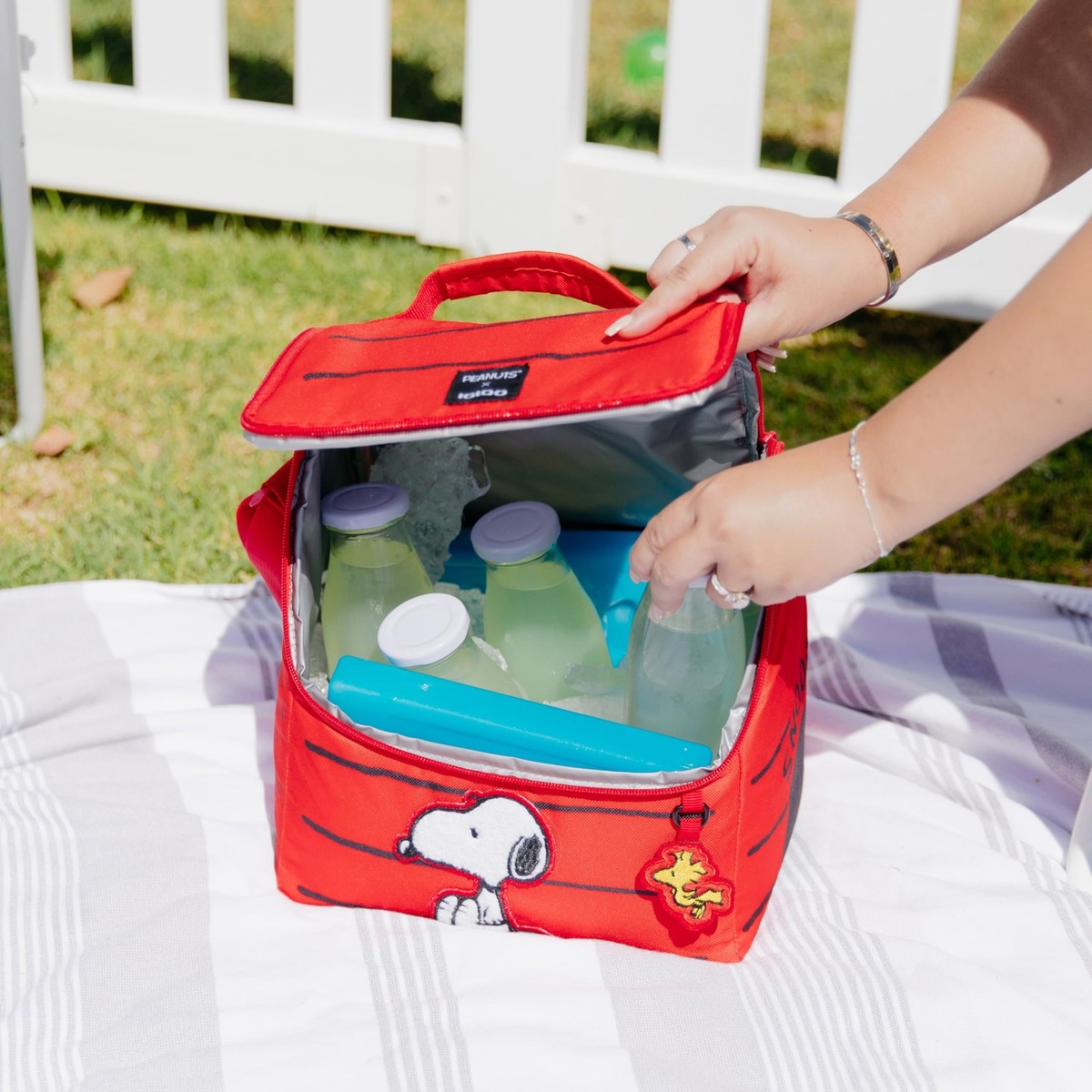 Snoopy's House 16-Can Lunch Pail 34223660918| eBay