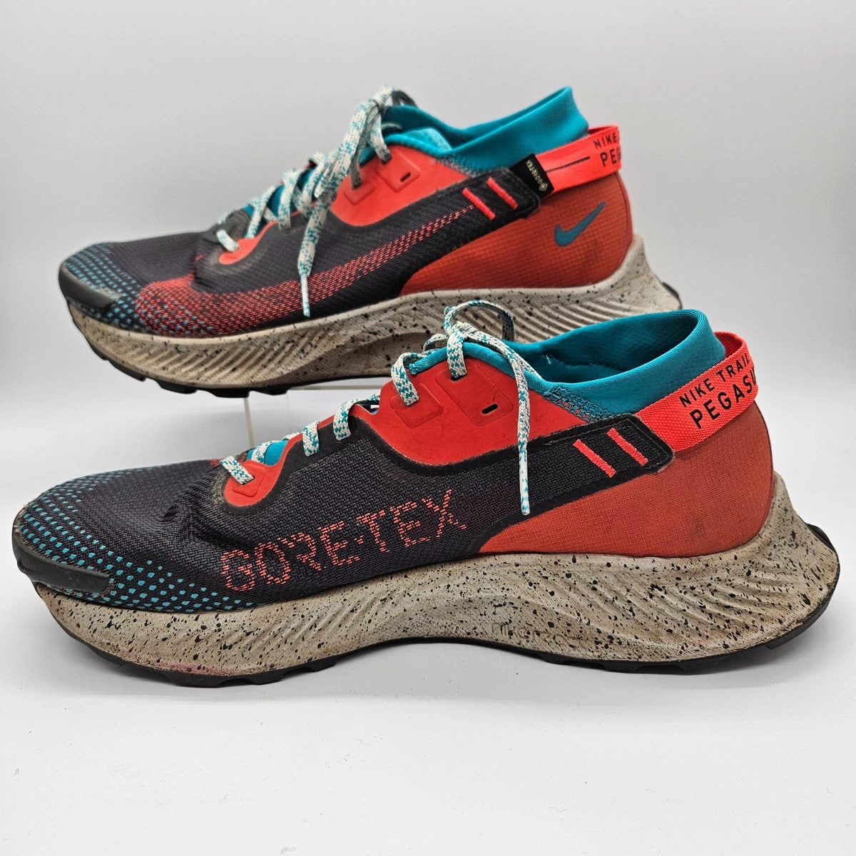 Nike Pegasus Trail 2 GTX Dark Smoke Grey Bright Crimson for Sale
