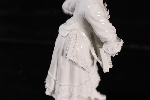 Figura marca cetro Berlín blanco KPM dama con lila giratoria 16,3 cm RARA #D - Imagen 5 de 7