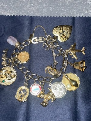 Vintage MONET Gold Tone CHARM BRACELET 15  Charms Total 7 Monet (8 Extra)..#956