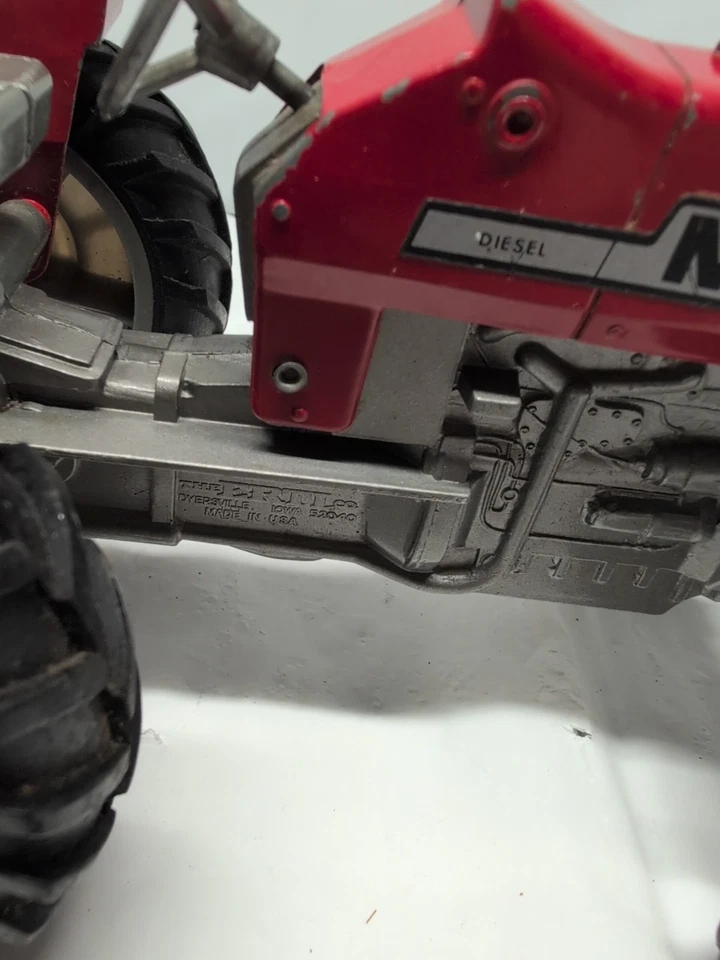 Ertl 275 Massey Ferguson Diesel Tractor  1/16 Diecast Canopy & Grill Missing  - Image 4 of 4