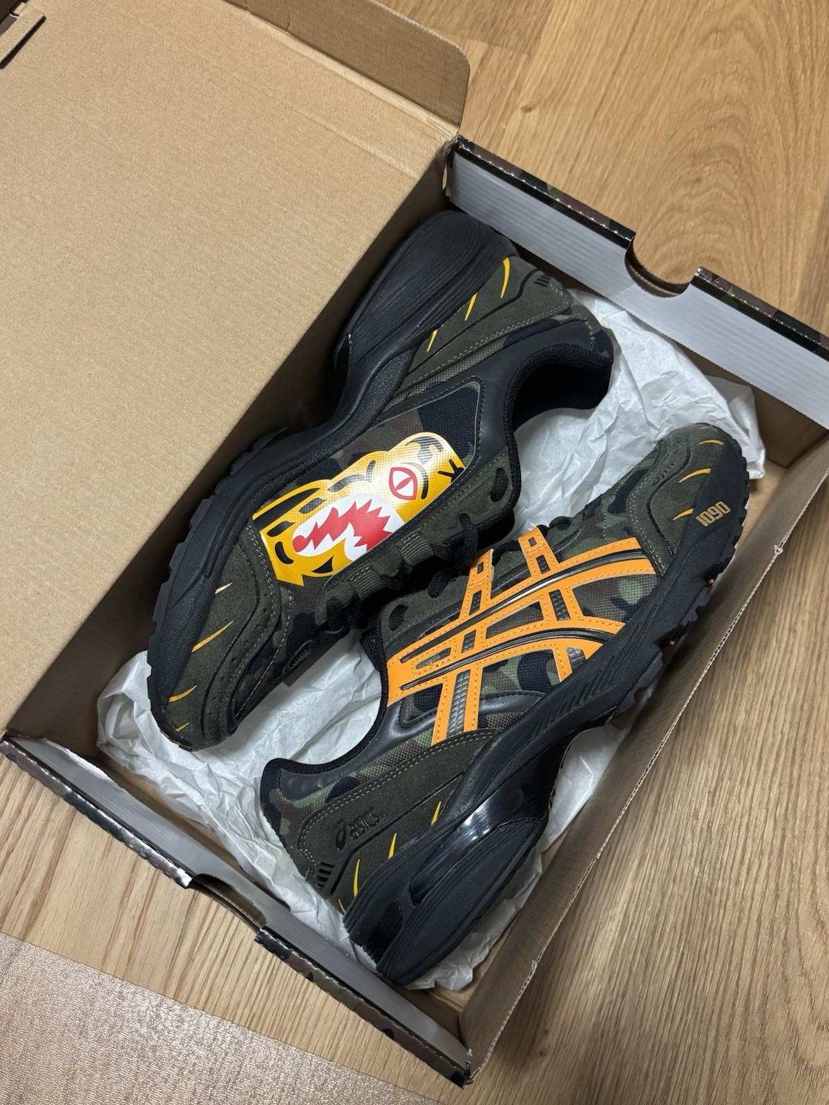 Asics Gel-1090 Mens Green Trainers image 5