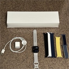 Apple Watch Series 5 40mm Black Aluminum, Multiple Bands, GPS