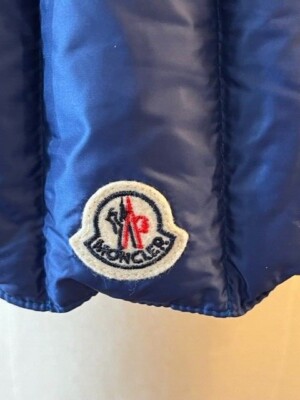 New with tag 100% Authentic Moncler Down Puffer Scarf with