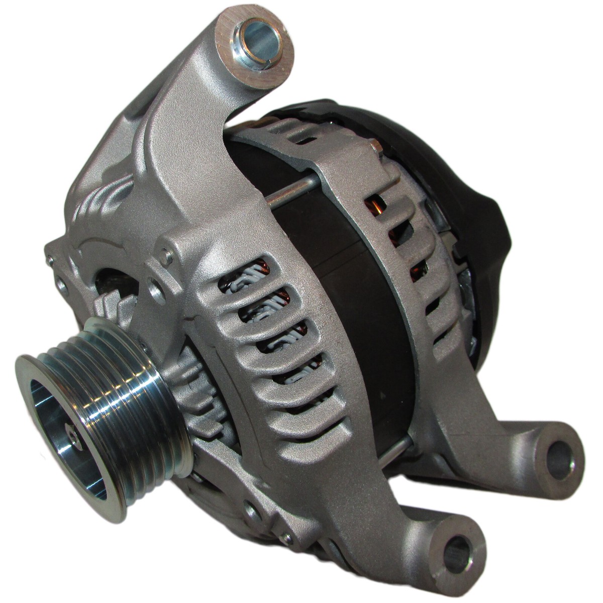 Alternador Premium Reman Para Chrysler 300 Dodge Challenger Dodge Charger Dodge Durango Jeep Grand Cherokee Marca Remy Remanufacturado Numero De Parte 11073