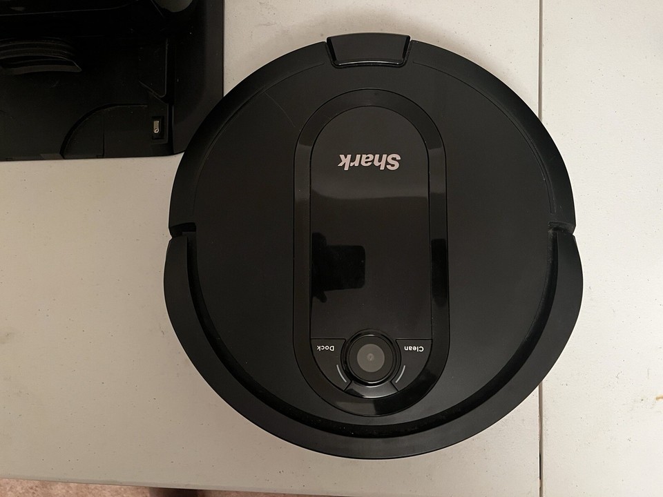Shark Robotic Vacuum Cleaner ModelRV1001AE eBay