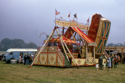 gw0812 - Traktion - Familien-Dampfyacht fährt auf einer lokalen Kirmes - Druck 6x4