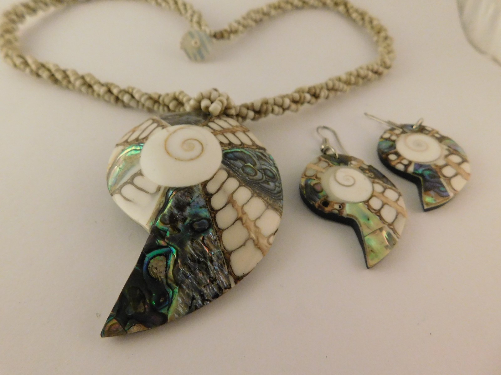 ARTISAN HANDCRAFTED SHELL ABALONE MOP INLAID PEND… - image 5