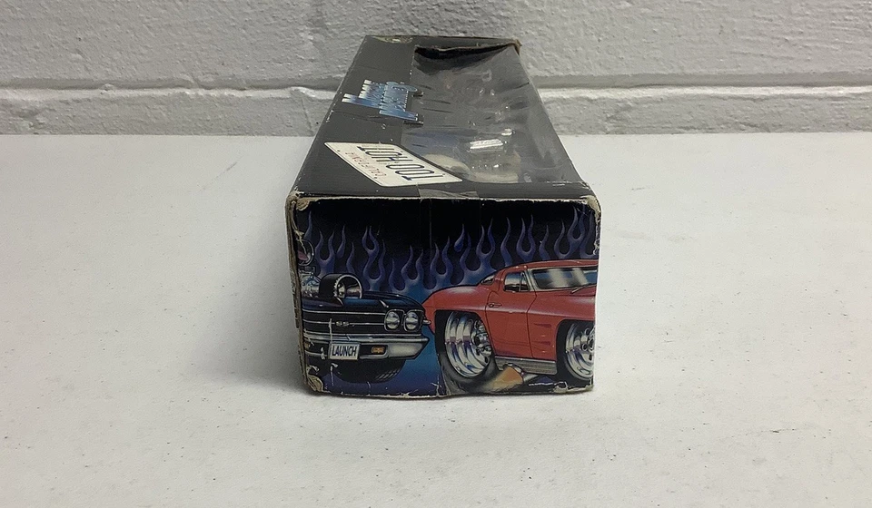 muscle machines 1 64 5 pack With Spelling Error 69 Charger Blue Flame Rare - Image 3 of 4