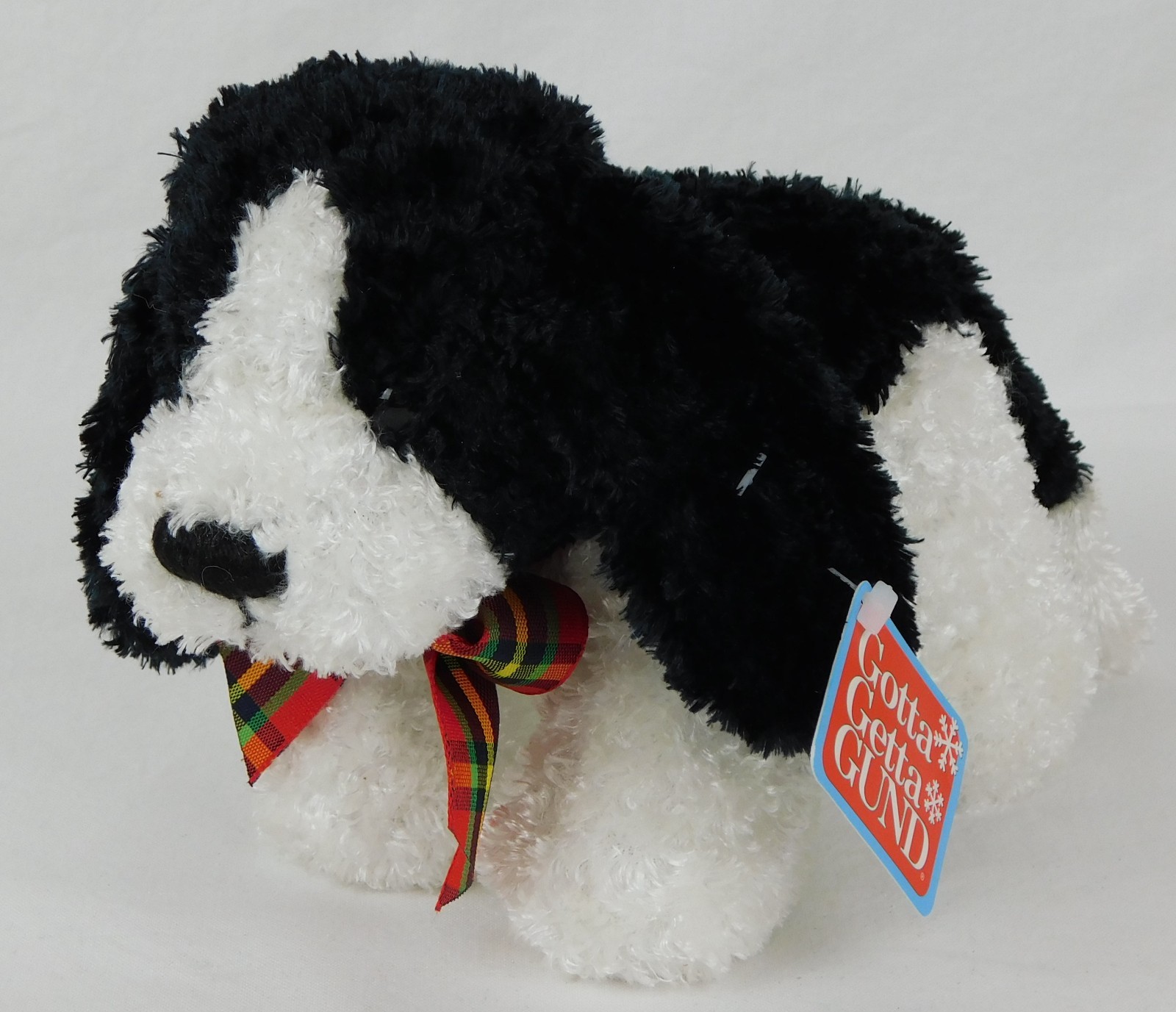 Gund  ~ HOLIDAY BLACK & WHITE DOG ~ 7&rdquo; Plush Puppy Plaid B