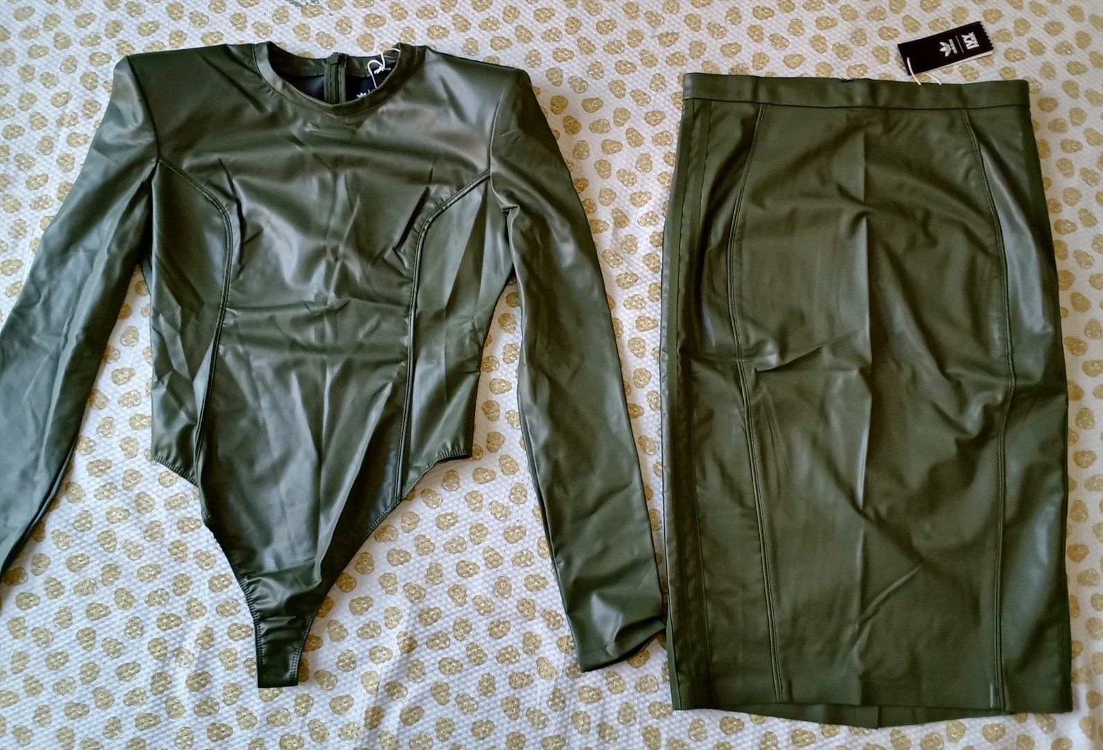 Seller photo, eBay