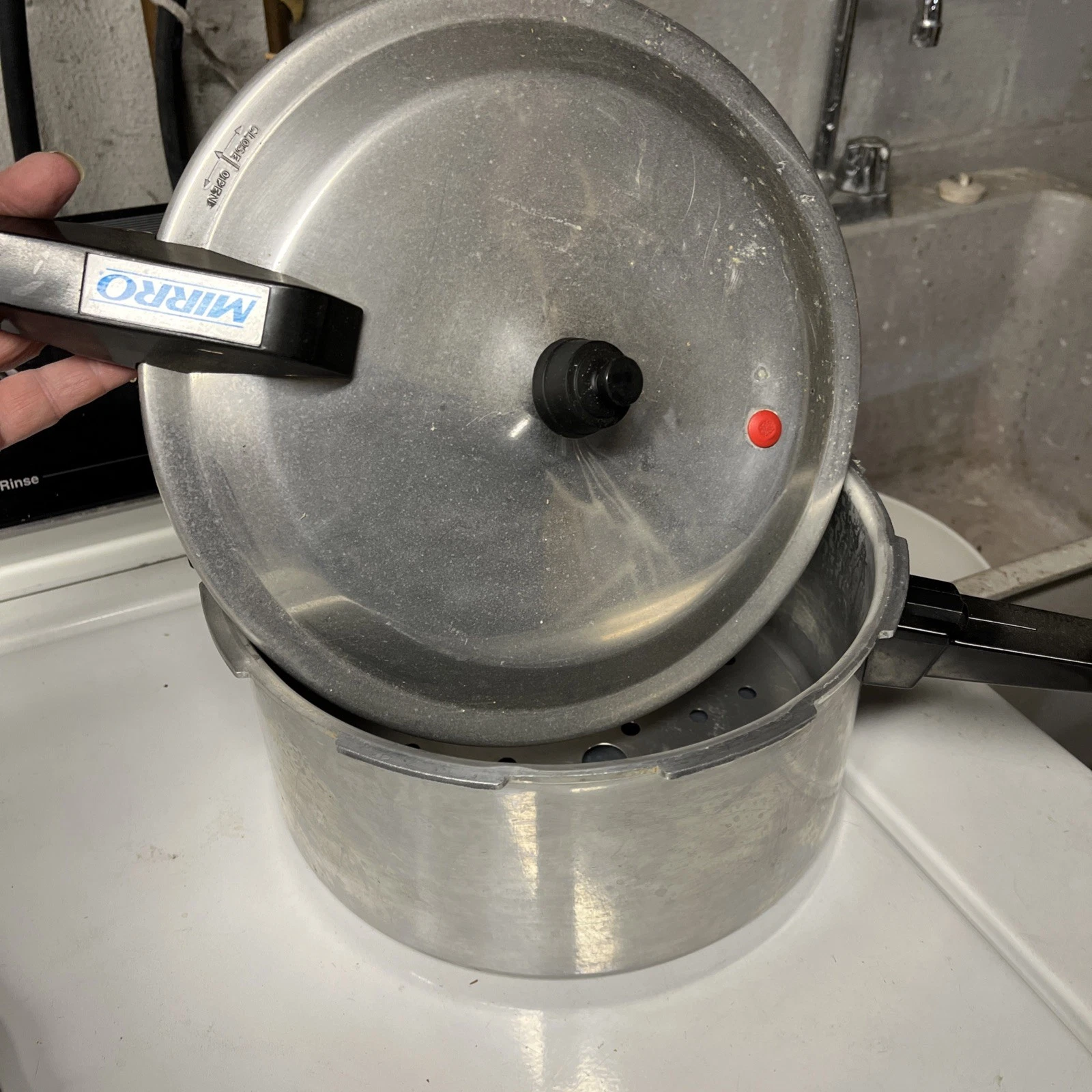 Vintage 1970s MIRRO-MATIC Aluminum 6-Quart Pressure Cooker M-0436 NOS