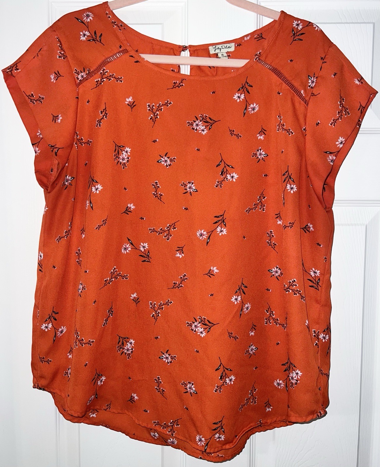 Lily White Women’s Deep Orange Floral Short Sleeve Short Size XL Fits Like L/XL