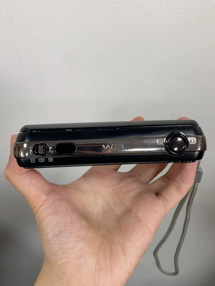 Fujifilm Finepix W3 Real 3D Compact Digital Camera Twin CCD Tested Working - Image 4 of 4