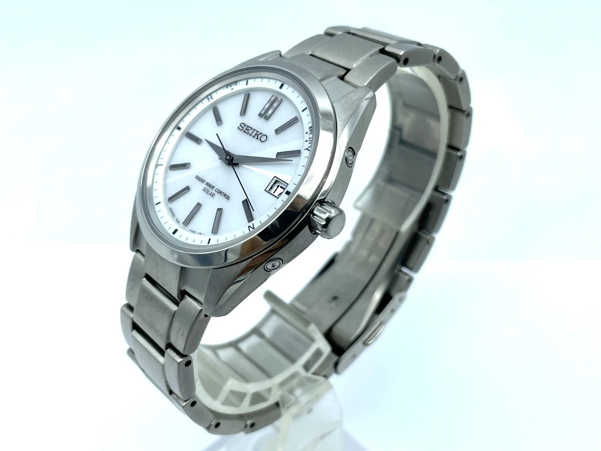 Reloj solar para hombre SEIKO radio control de ondas esfera blanca titanio 7B24-0BH0