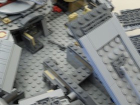 Lego Star Wars Millennium Falcon 75105  with 5 mini figures and manual