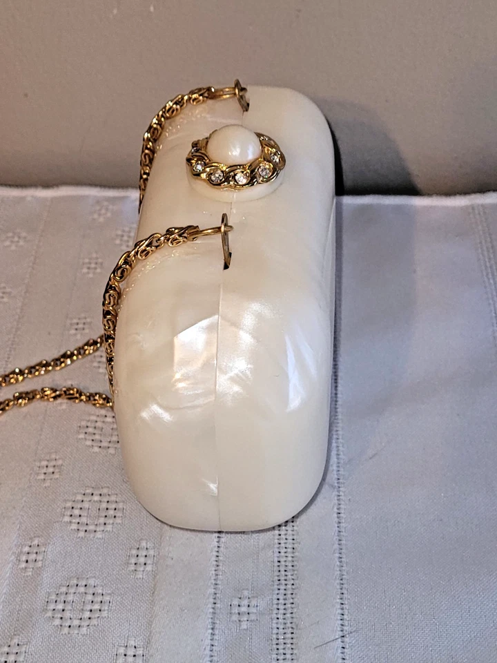 Plastic Mother of Pearl White Hard Box Handbag Clutch Gold Chain Strap Vintage - Image 3 of 4